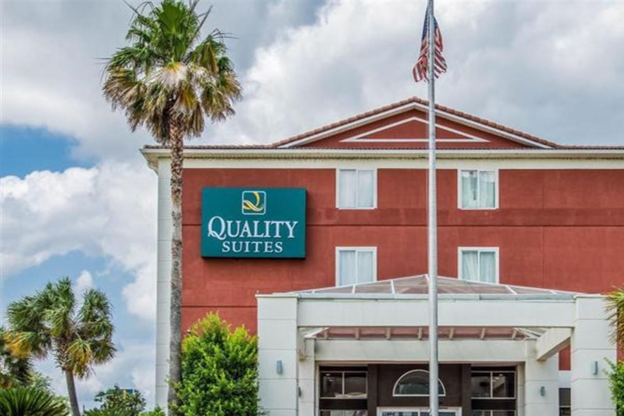 Quality Suites Lake Charles Downtown Exterior photo